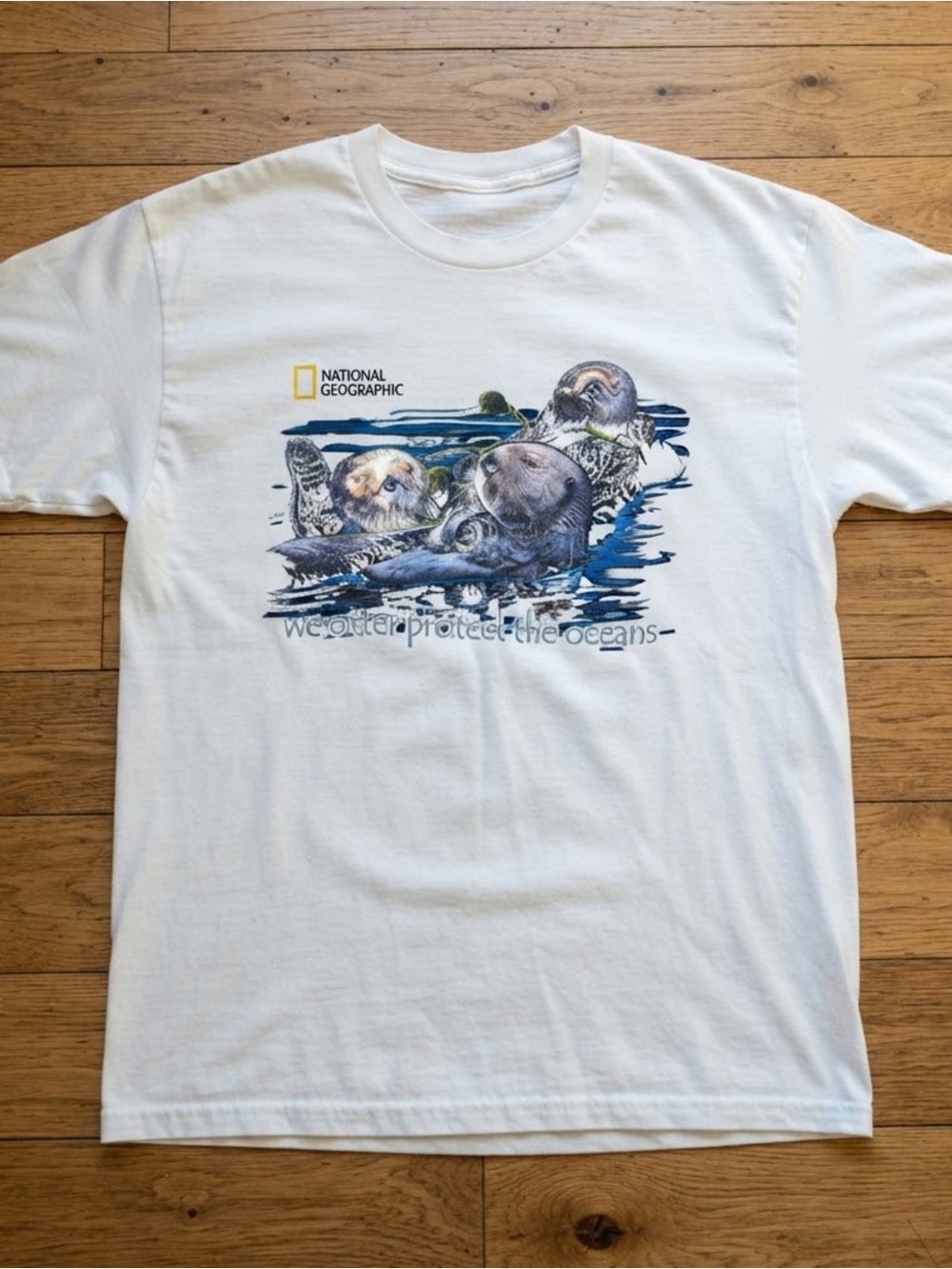 National Geographic White Gildan T-shirt with Sea Otters